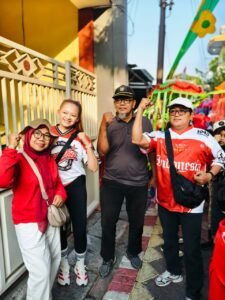 Meriah dan Penuh Kebersamaan, Warga RT 05 RW 01 Simo Katrungan Gelar Jalan Sehat HUT ke-80 RI