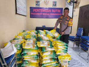Polsek Kembangbahu ‘Gempur’ Harga Pangan, Beras Subsidi Rp 58 Ribu Jadi Penyelamat Warga