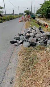 Proyek ‘Siluman’ Gemparkan Tulangan! Plengsengan Sungai di Godekan Dikerjakan Tanpa Papan Nama, PUPR Sidoarjo dan Pelaksana ‘Saling Lempar’ Tanggung Jawab!
